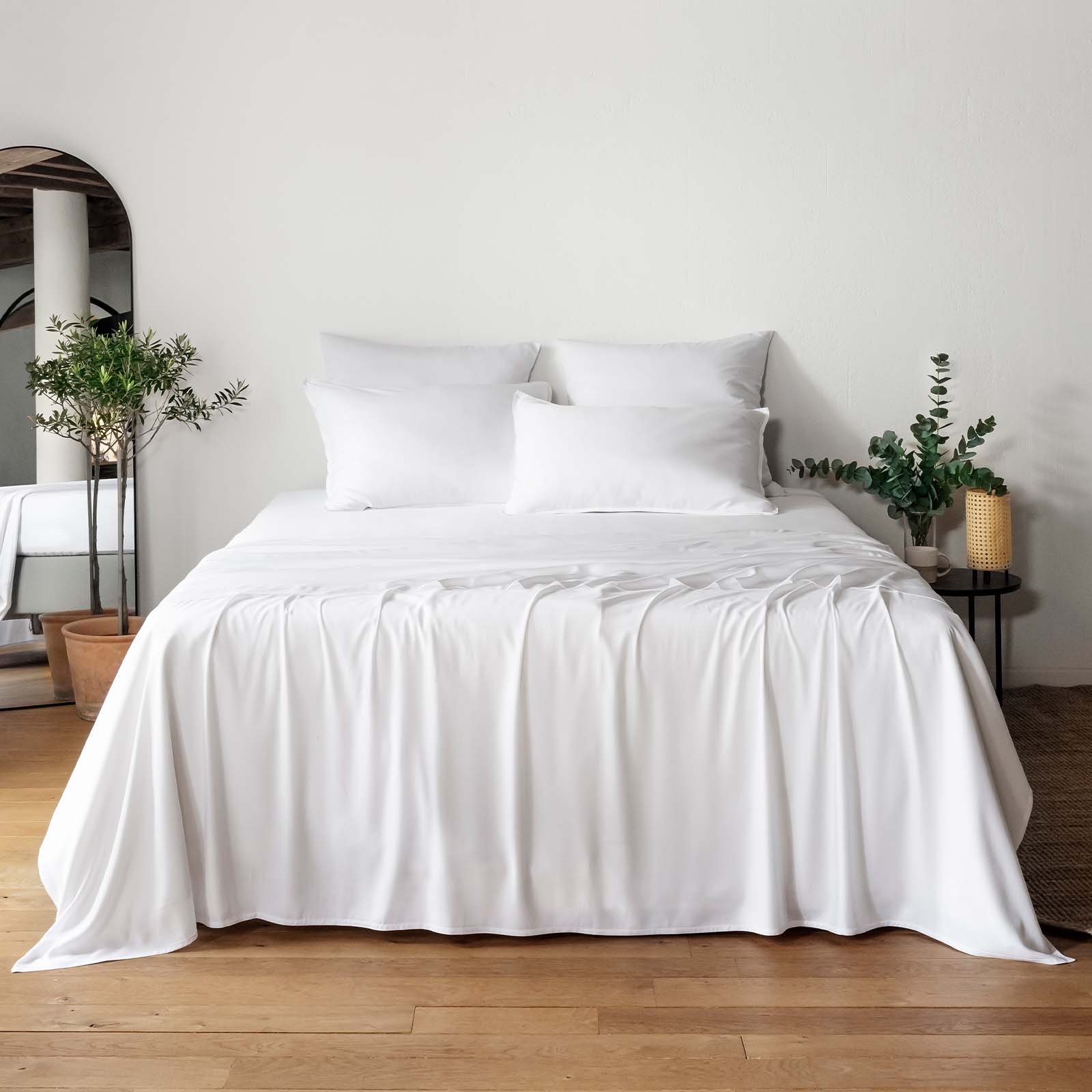bamboo-flat-sheets-pillowcases-fitted-sheet-white-lifestyle-bedroom